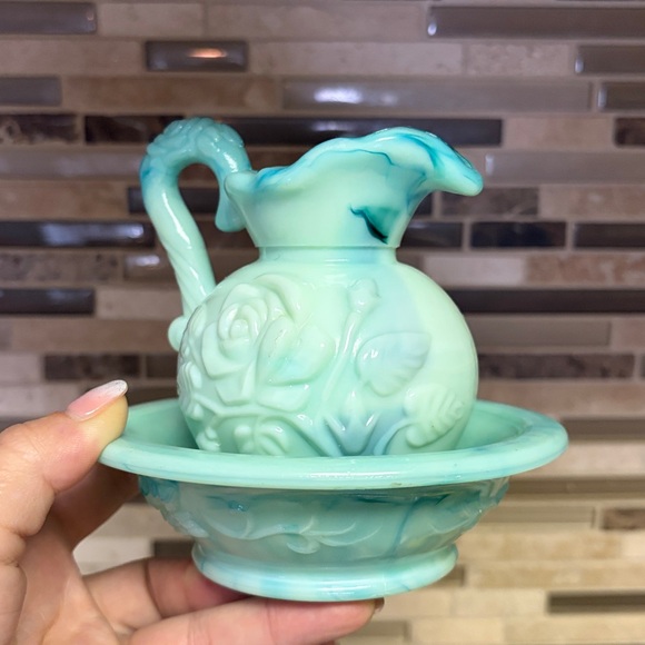 Avon Vintage Jade Mini Pitcher and Basin - Picture 2 of 14